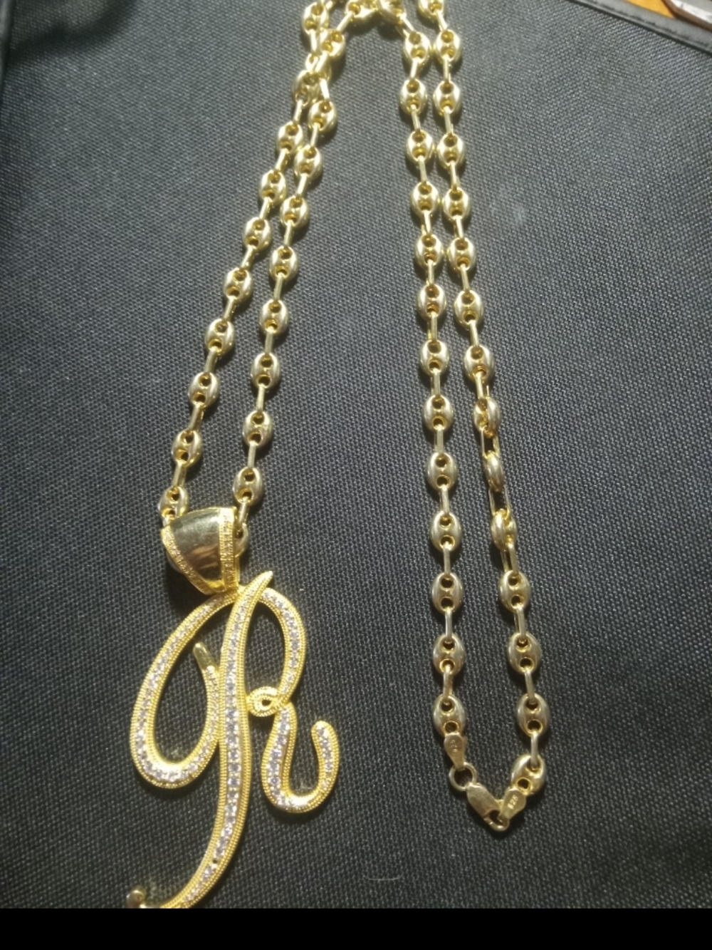 Gold Initial R Pendant Necklace - Elegant 'R' Script Pendant